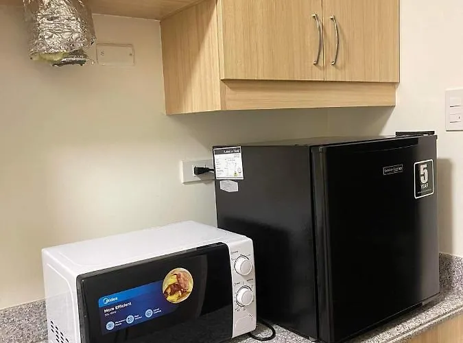 Brand New For Travelers In Paranaque Near Airport *